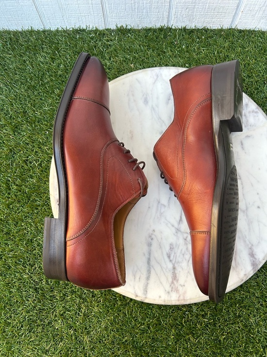 Magnanni Leather Oxford men 
$399 new 
Color: tabacco - Picture 10 of 16